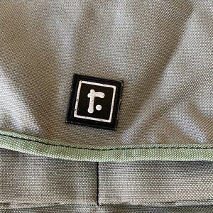 Rickshaw Medium Zero Messenger Bag